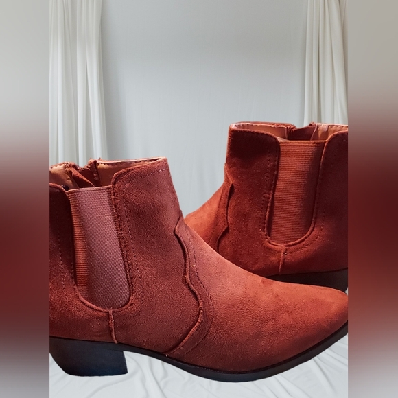 🎈Women's Ankle Booties NWT🎈 - Picture 2 of 3